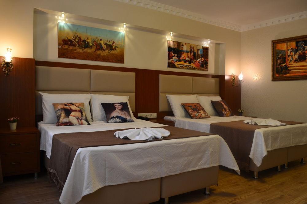 Blue Taksim 3*