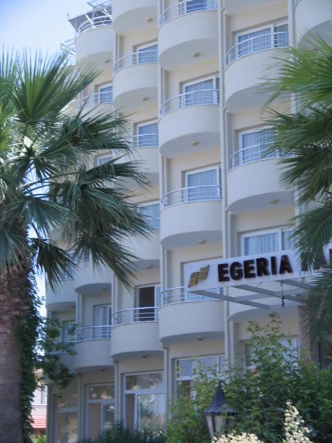 Egeria Park 3*