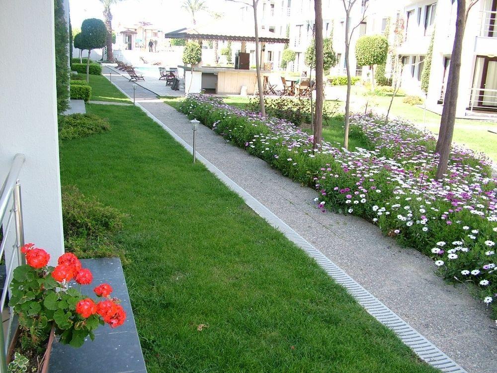 Garden Apartment *