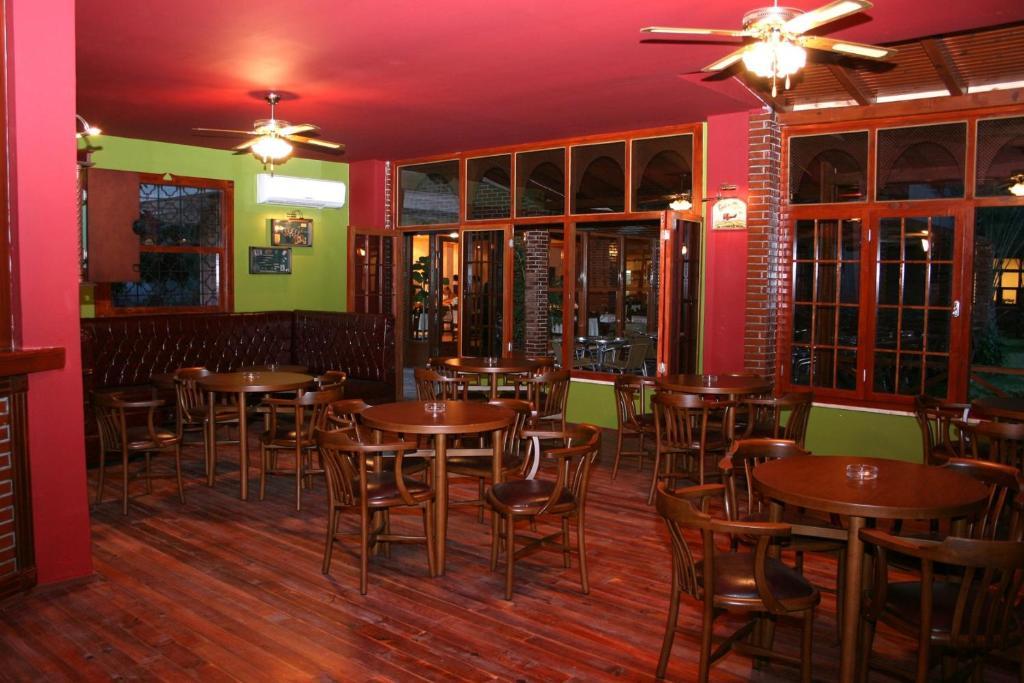 Hotel Alara Park 4*