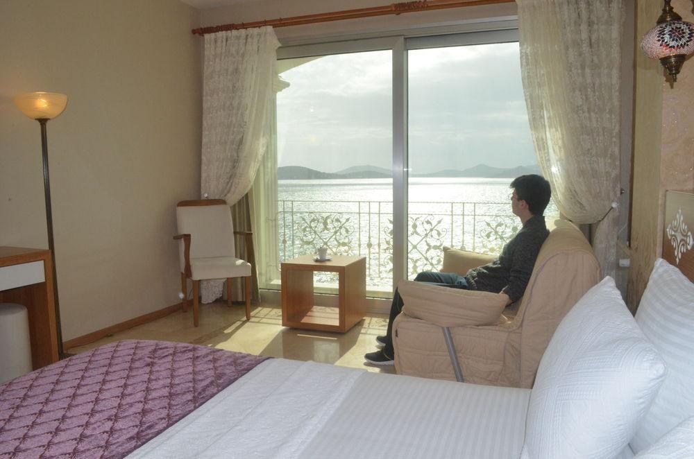 Hotel Cunda Kivrak 2*