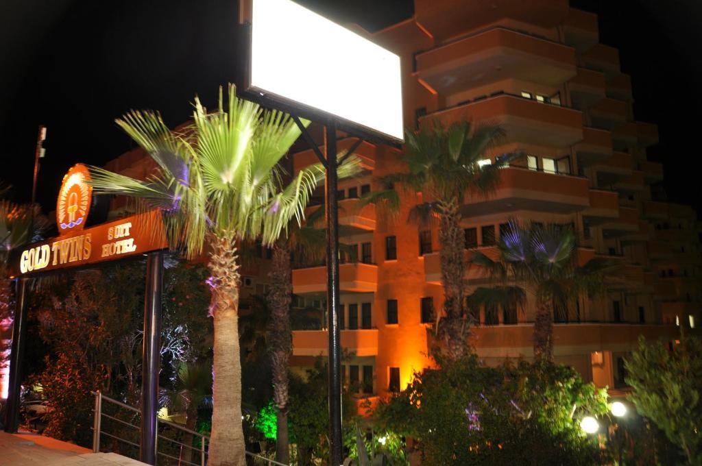 Hotel Gold Twins Family 3*