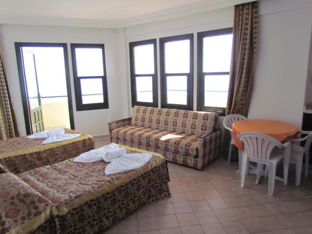 Gold Twins Family Hotel 3*