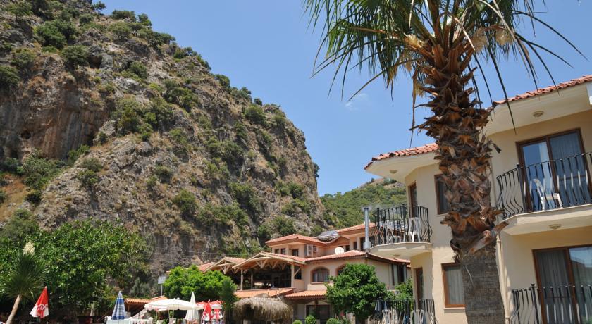 Ata Lagoon Hotel 3*