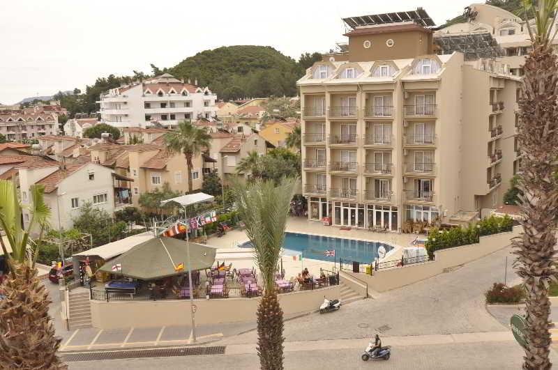 Club Dorado Hotel
