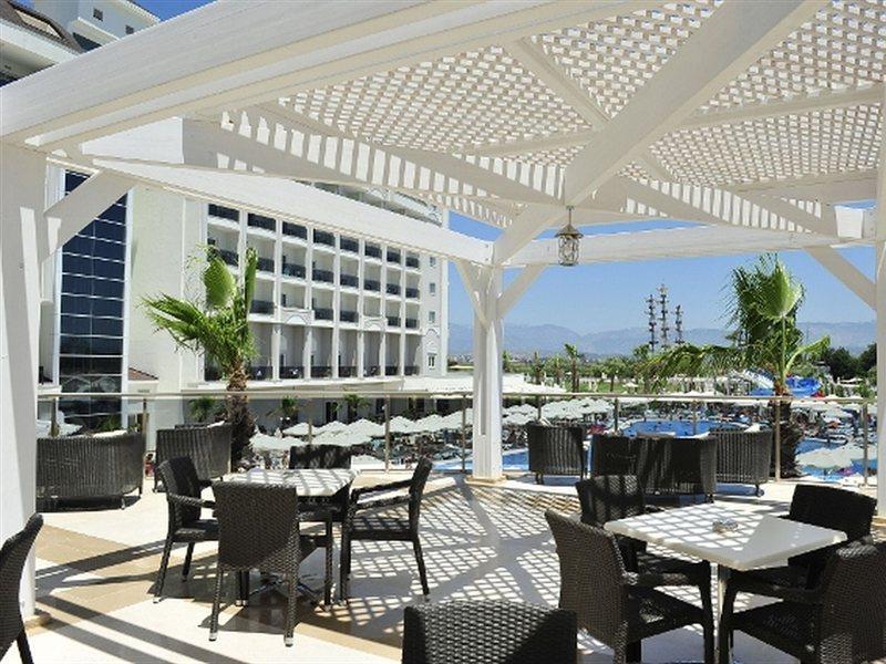 Resort & River & 5*