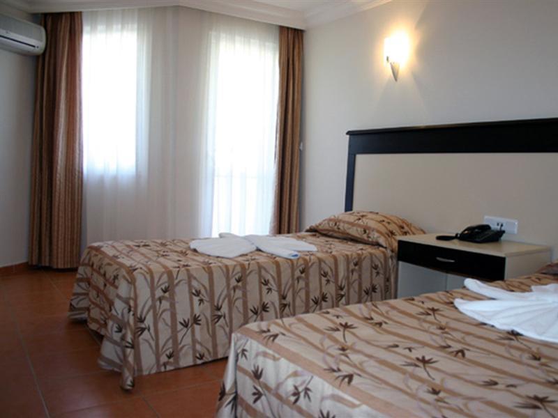 Hotel Helios Side