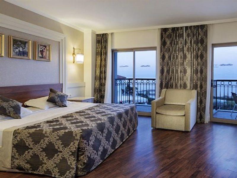 Resort Alba Queen 5*