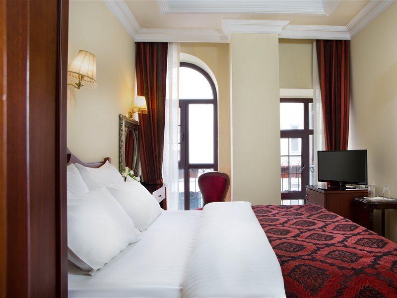 Hotel Amber & Istanbul