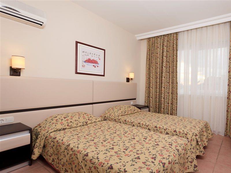 Aparthotel Royalisa