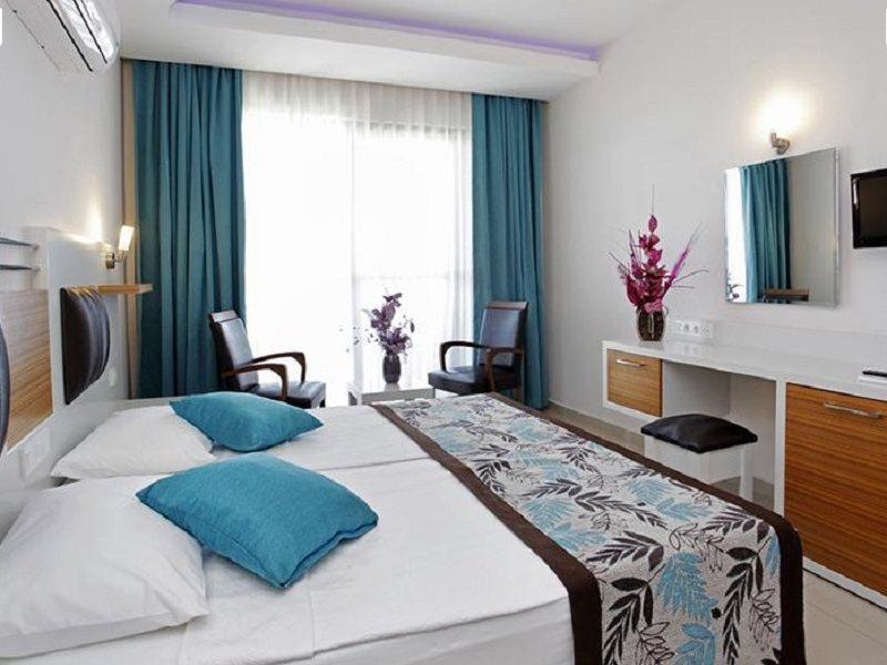 Hotel Kleopatra Ada 4*