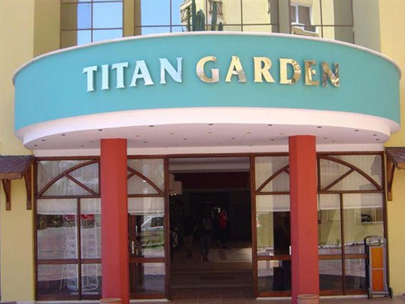 Resort Titan Garden Ultra