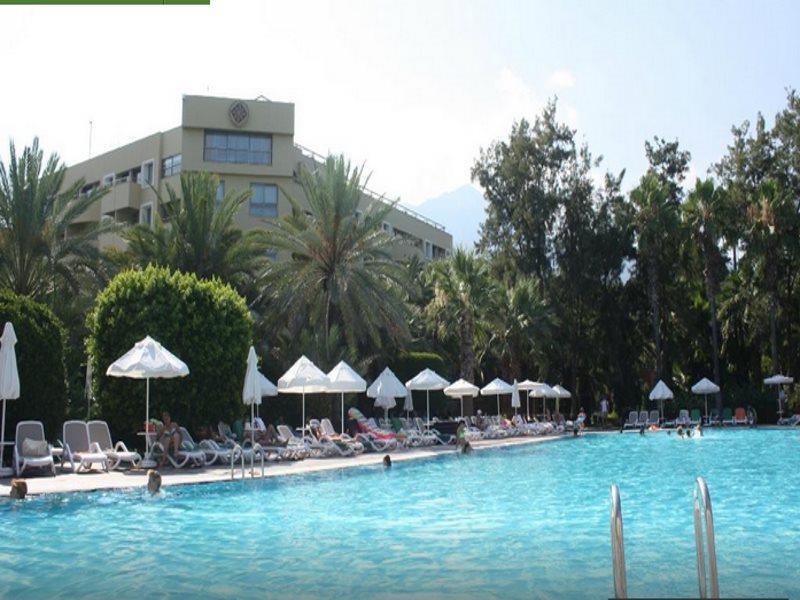 Hotel Corinthia Club