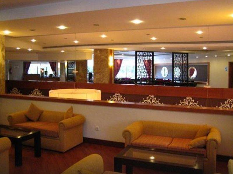 Corinthia Club