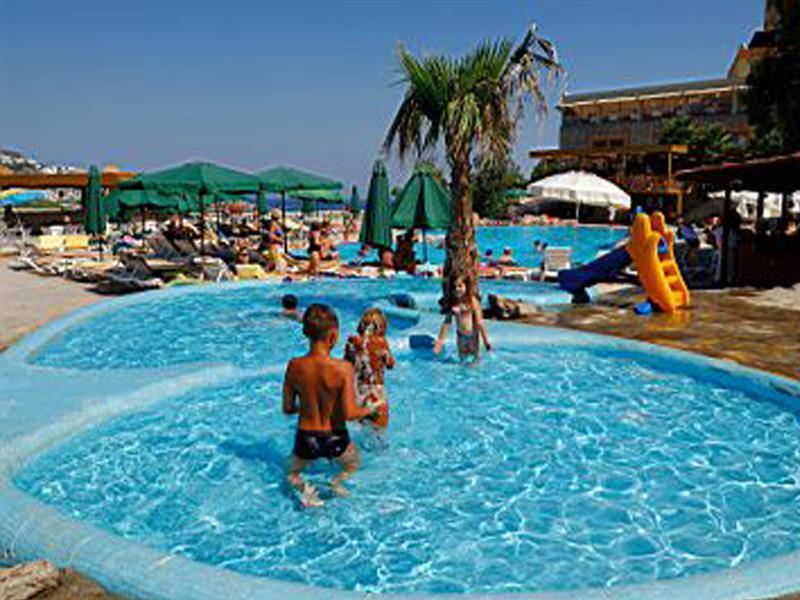 Resort Green Beach Resort 5*