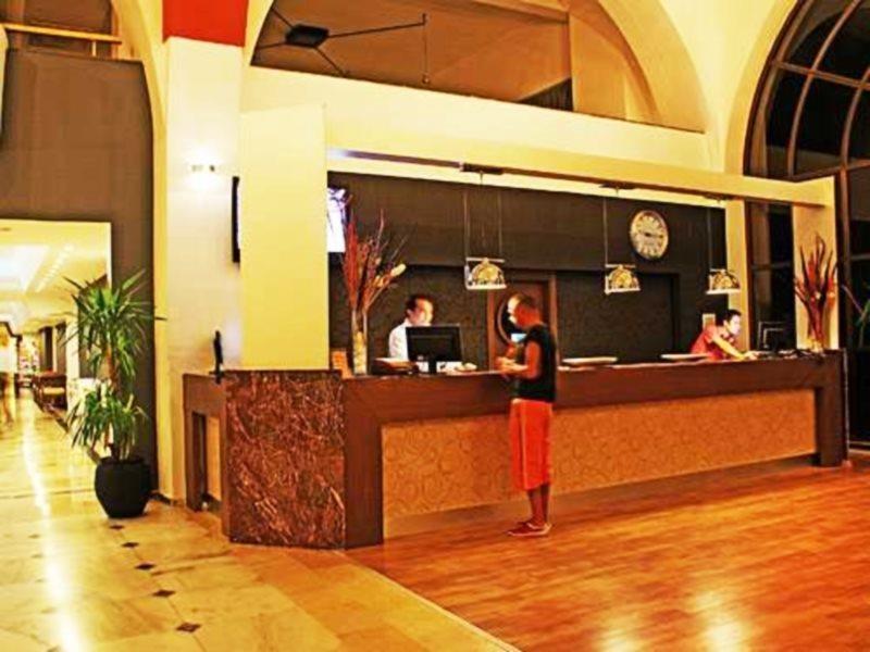 Hotel Club Maxima Kusadasi