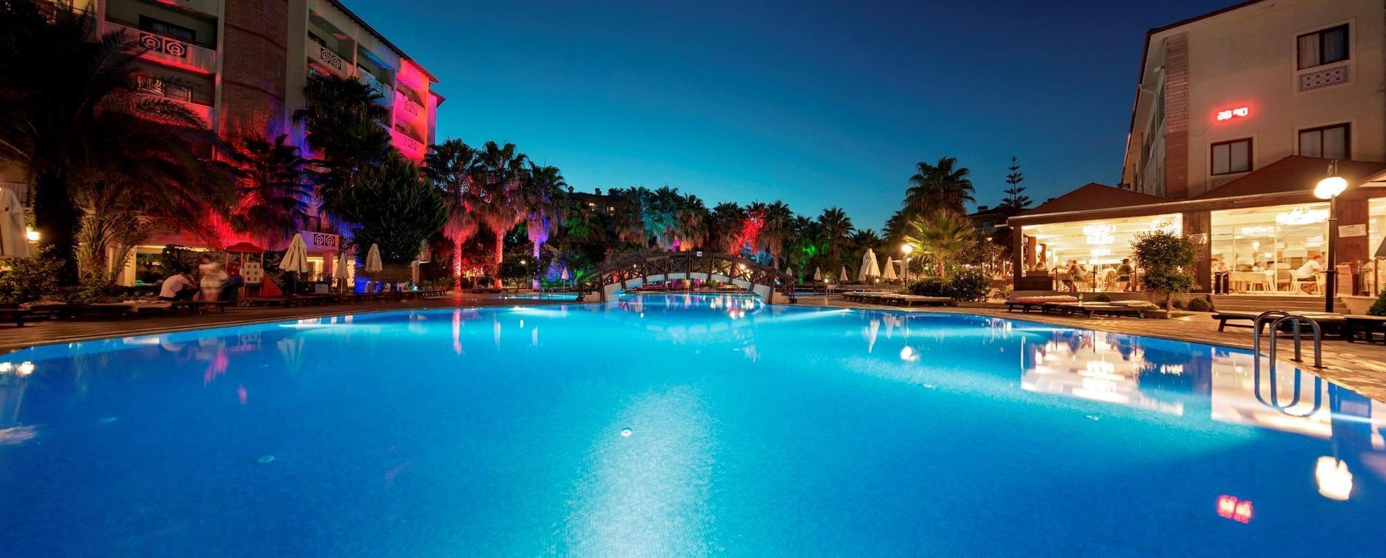 Hotel Alara Park 4*