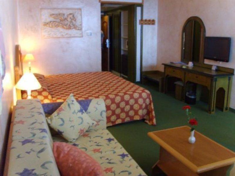 Hotel Defne Star 4*