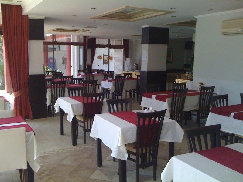 Hotel Carna Garden Side