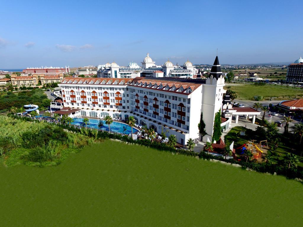 Side Royal Paradise