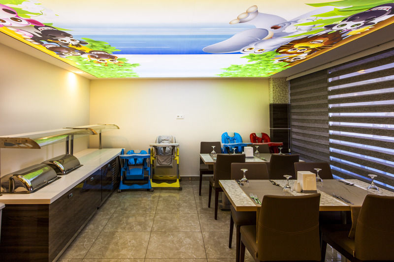 Hotel Avena &