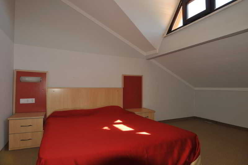 Hotel Carna Garden Side