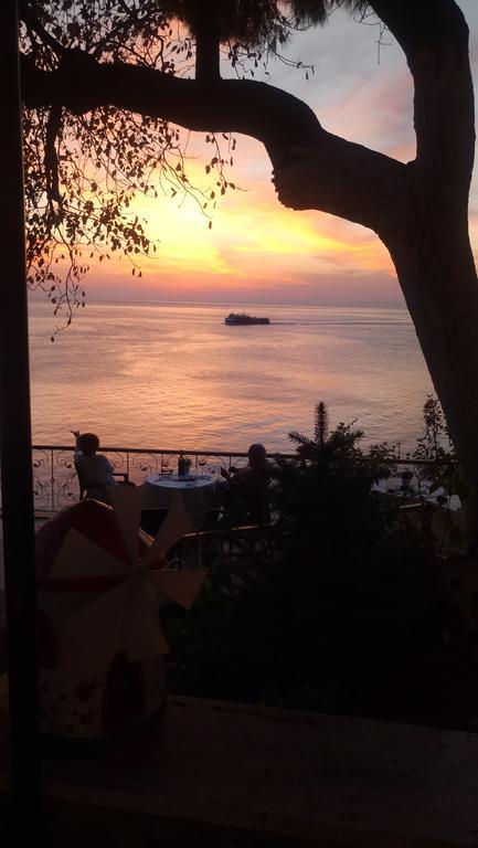 Mola Marmara Adasi