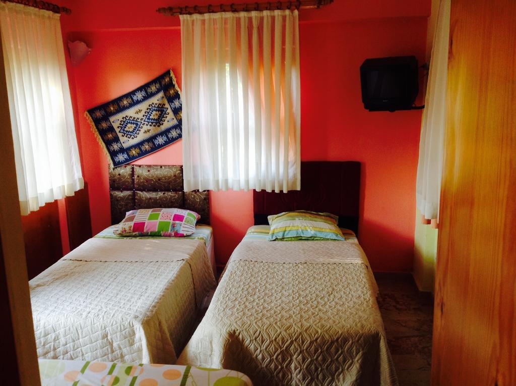 Tuana Hotel