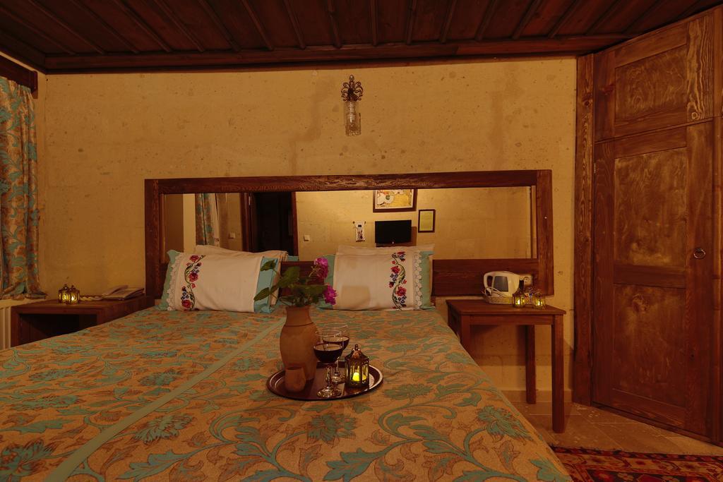 Hotel Jerveni Cave 2*