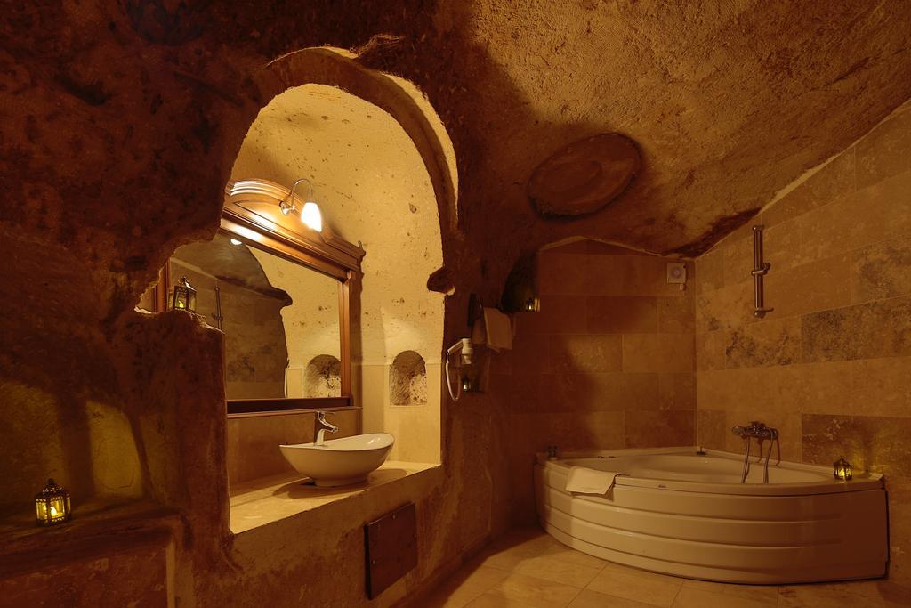 Jerveni Cave
