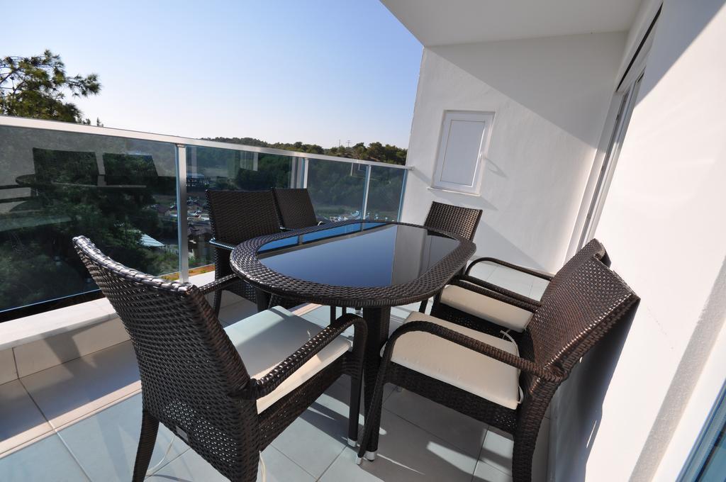 Pine Park Apartment