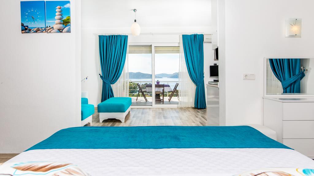Derin Mavi Butik * Sogut (Aegean)