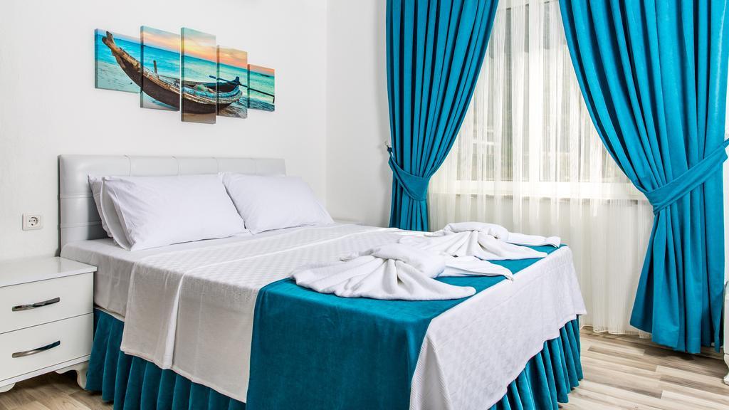 Derin Mavi Butik * Sogut (Aegean)