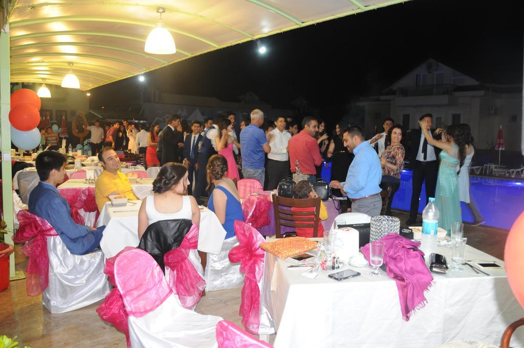 Hotel Carmina 3*