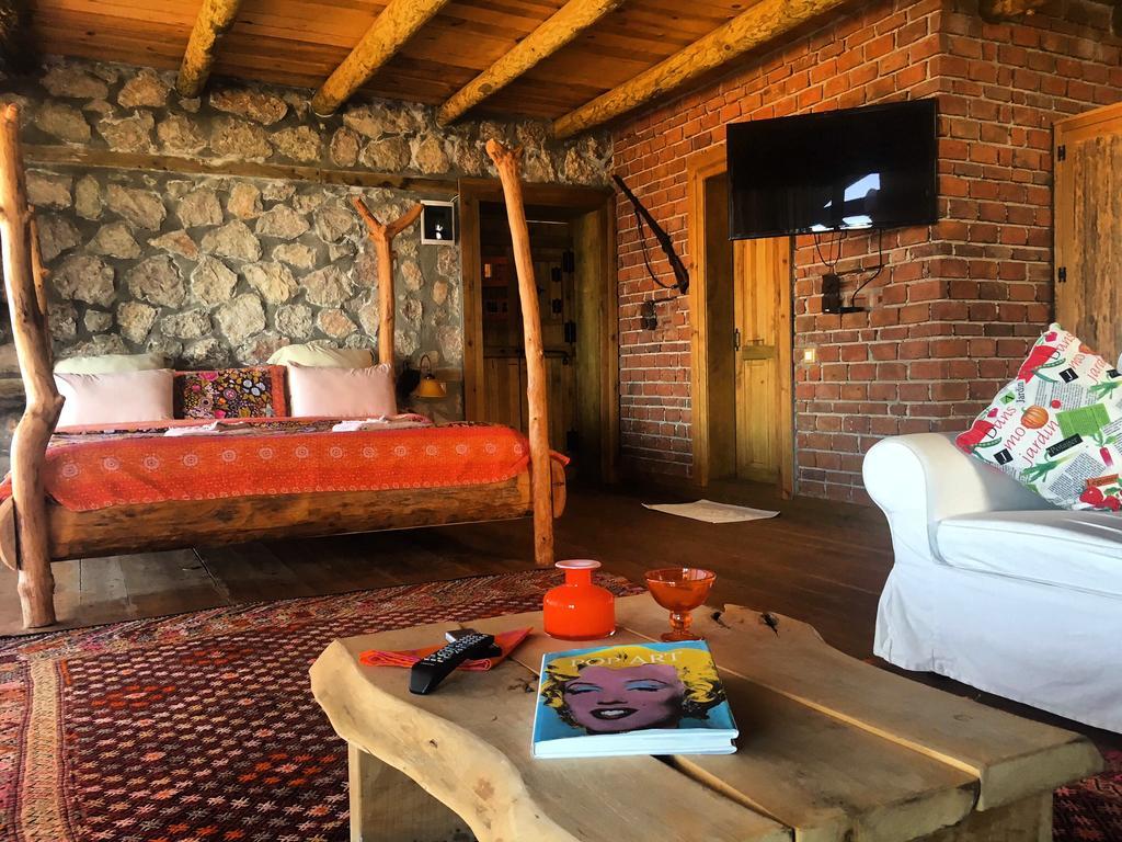 Hotel Prima Donna - Couples Only *