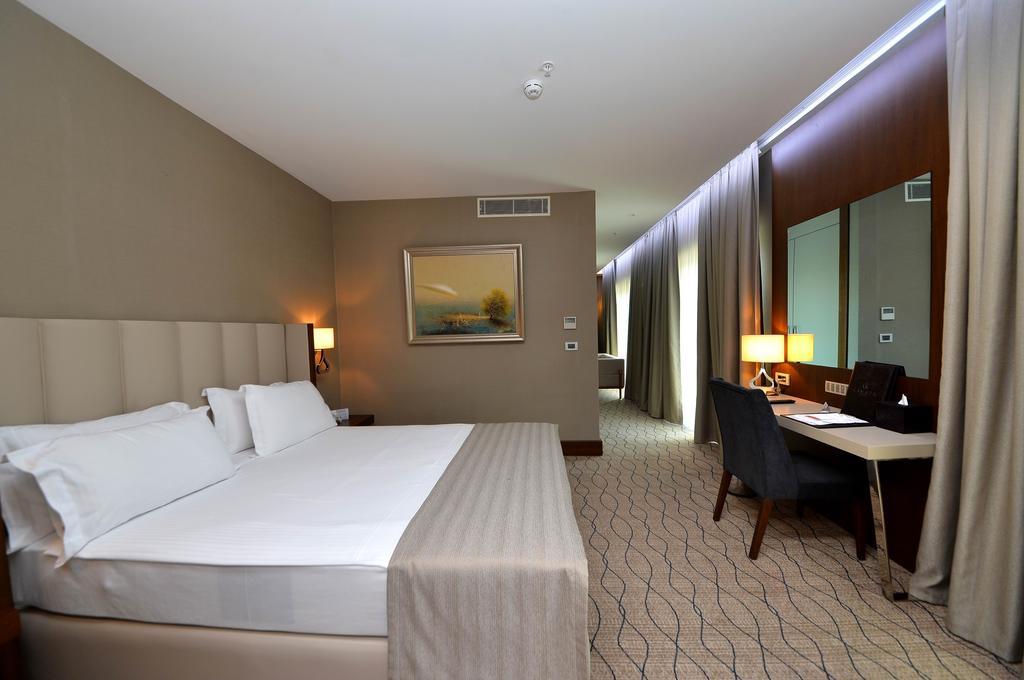 Hotel Ramada By Wyndham Sakarya 5*