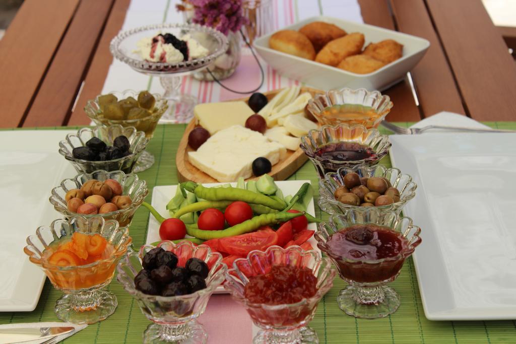 Bed & Breakfast Lilyum - Tas Ev Alacati