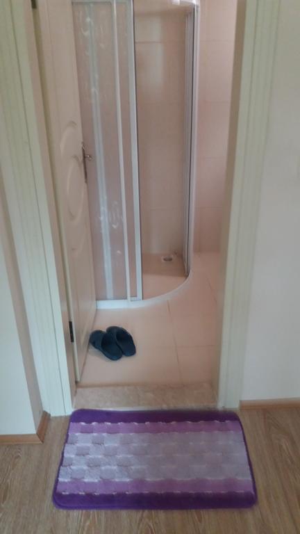 Yanki Apart Apartment