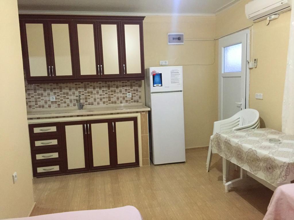 Mali Beach Aparthotel