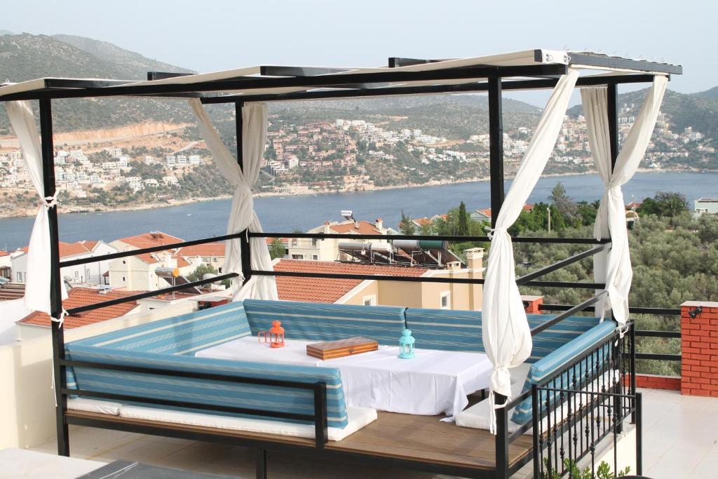 Lizo 3* Kalkan