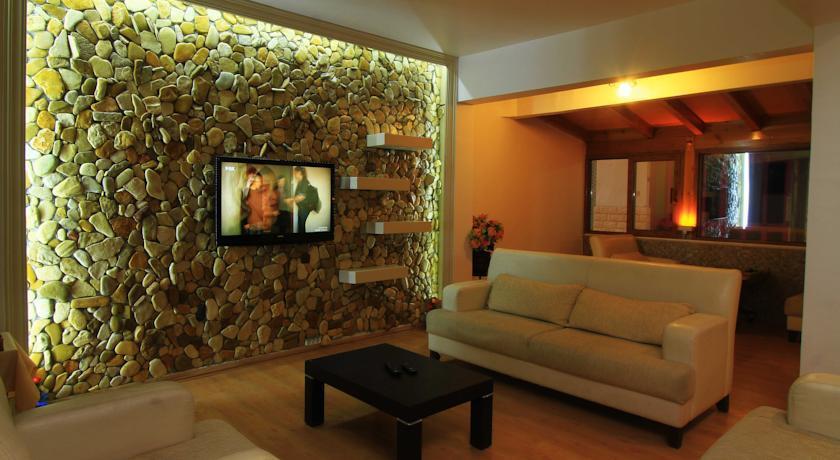 Koz Eren Cesme