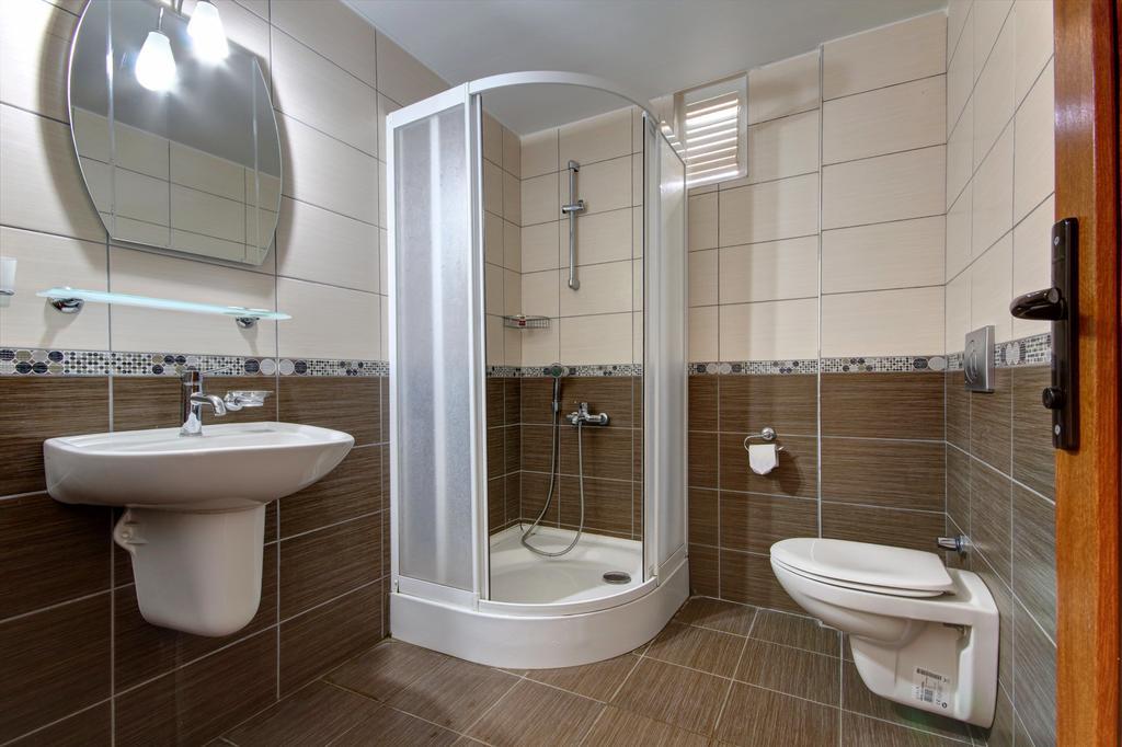 Baba Veli Guest house