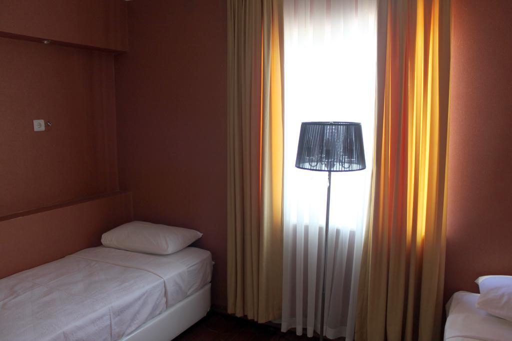 Rena Hotel 3*