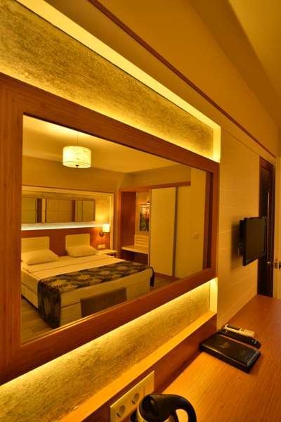 Aparthotel Dolphin Family Hotel 3*