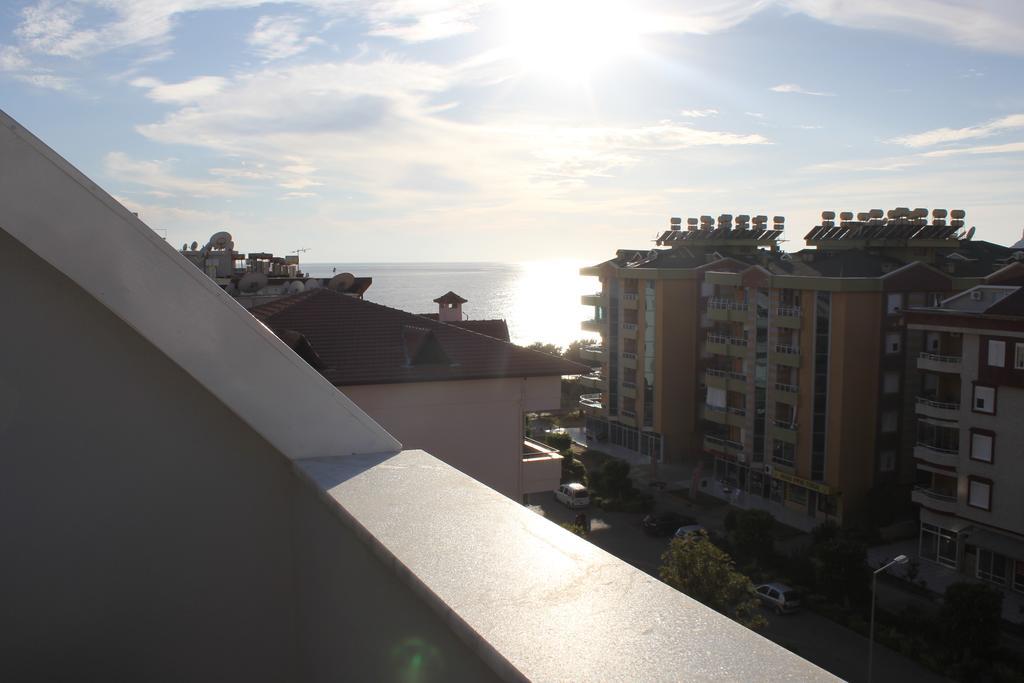 Dolphin Family Hotel Aparthotel