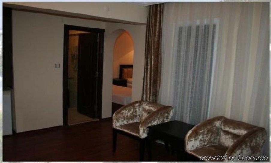 Art Hotel 3*