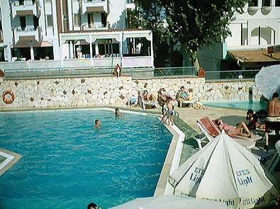 Temple Class Hotel