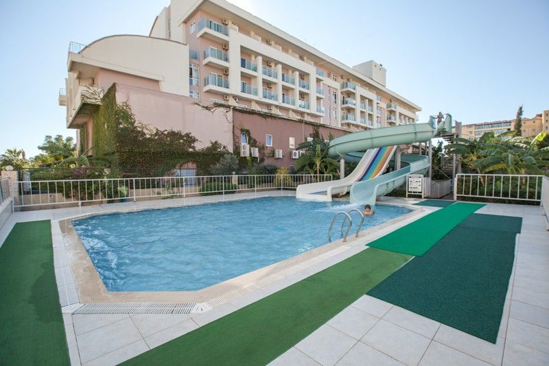 Titan Garden Ultra Resort 4*