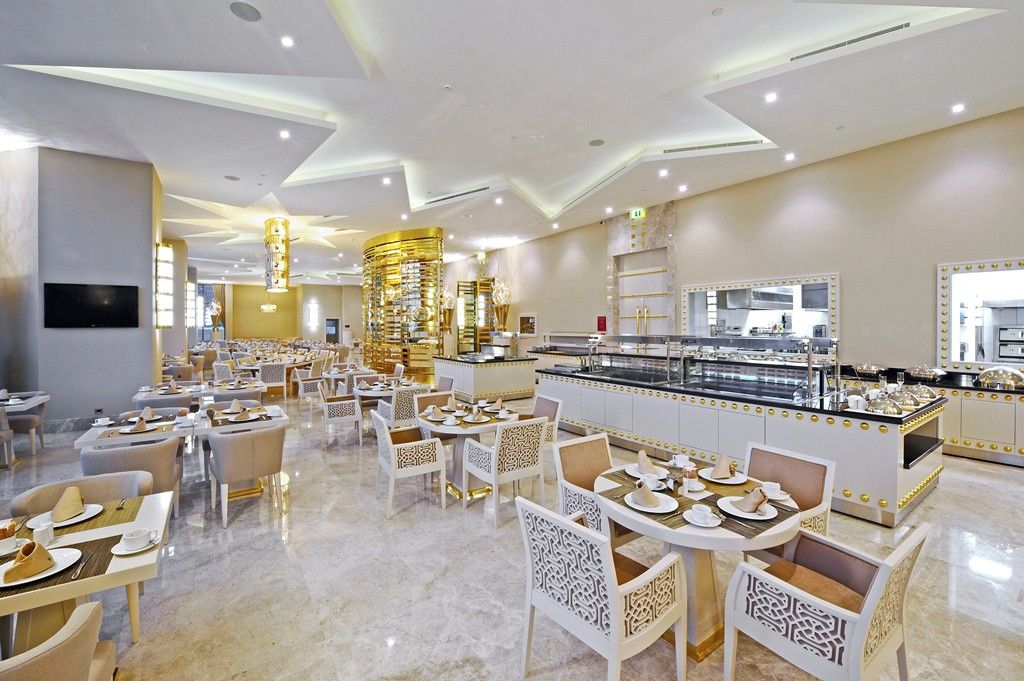 Crowne Plaza Convention Center & Thermal By Ihg Hotel