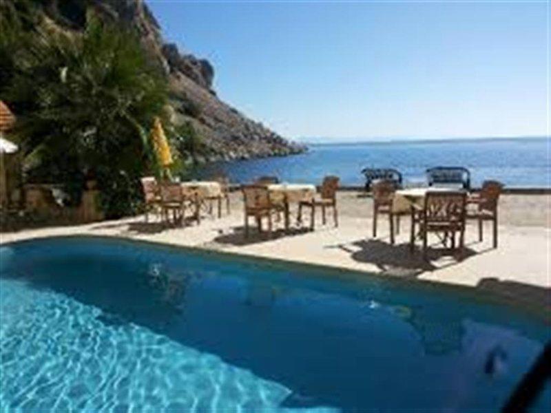 Hotel Barbaros Beach 3*